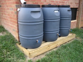 2008-30-07-rain-barrels-002